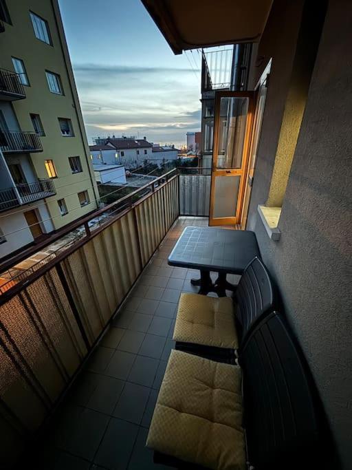 Netflix - Wi-Fi - “Fiume 19” - Apartment Триест Екстериор снимка